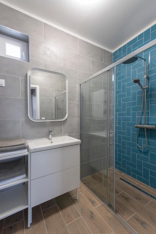 Villa Aranygesztenye Apartmanhaz Balatonudvari