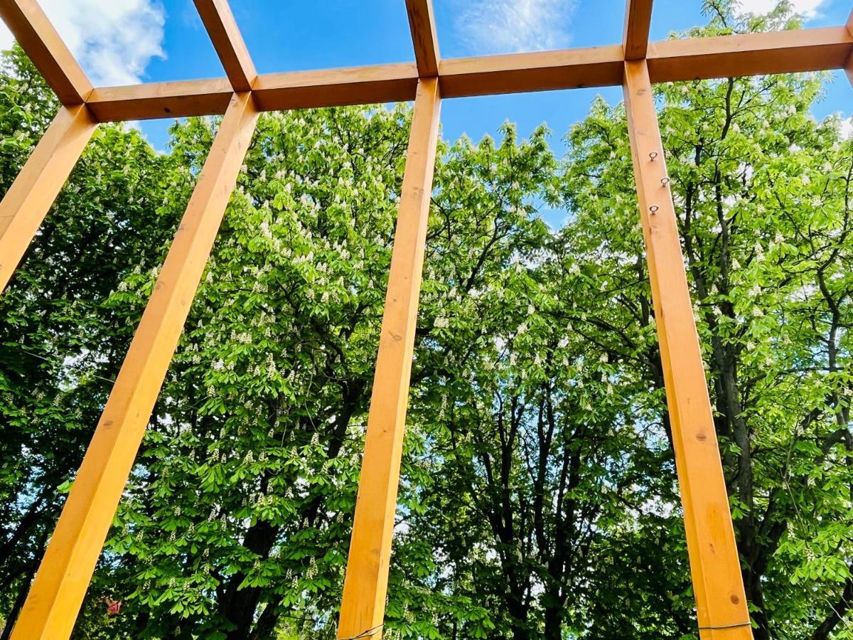 Villa Aranygesztenye Apartmanhaz *