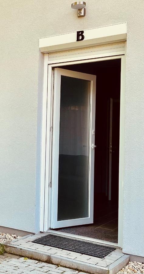 Villa Aranygesztenye Apartmanhaz *